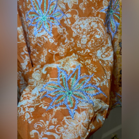 NWT Zara - Baggy & Oversized Summery Orange and Yellow Floral Blouse in Size M - Picture 4 of 7